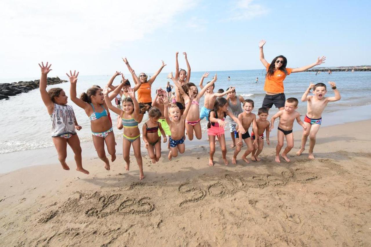 Vias-Plage Camping Les Salisses Quality Holidays ภายนอก รูปภาพ